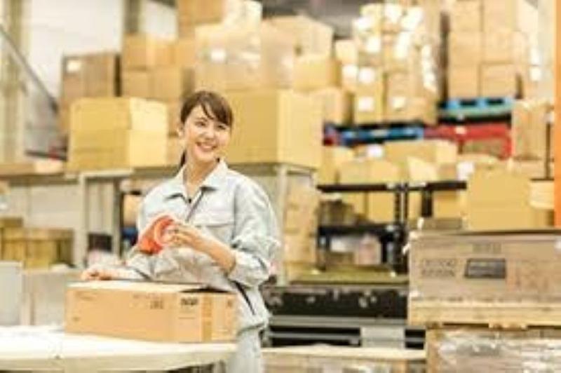  駅から無料送迎ありの部品のピッキング